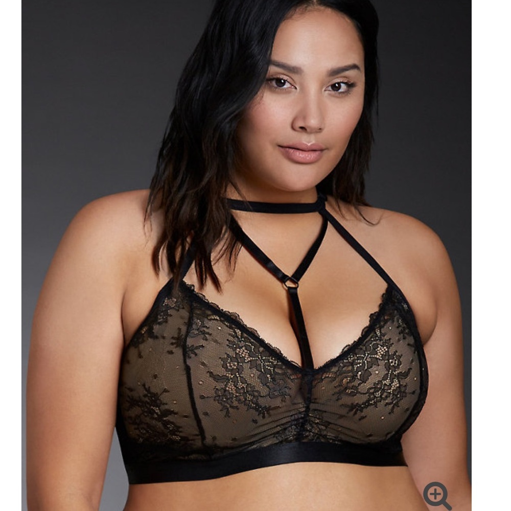 Torrid halter bralette size 2